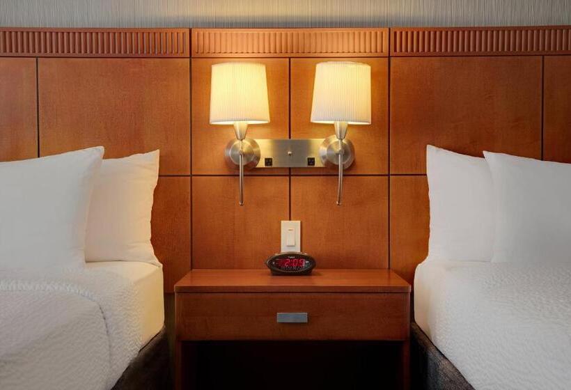 Номер Стандарт, Courtyard Cleveland Beachwood