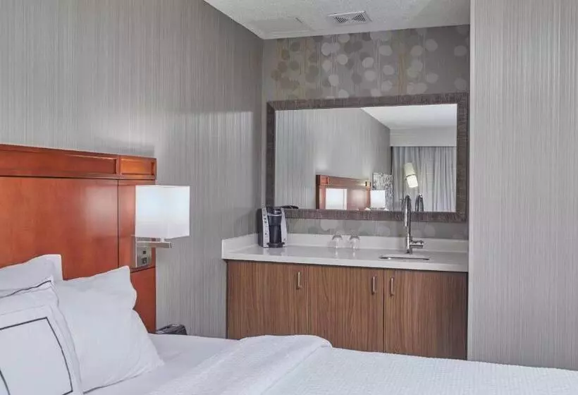 キングサイズベッドのジュニアスイート, Courtyard By Marriott Eugene Springfield