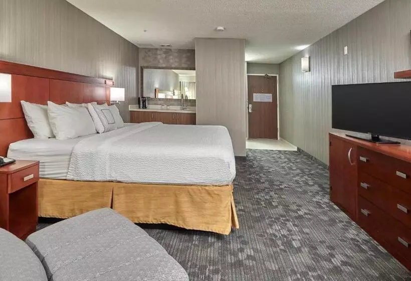 キングサイズベッドのジュニアスイート, Courtyard By Marriott Eugene Springfield