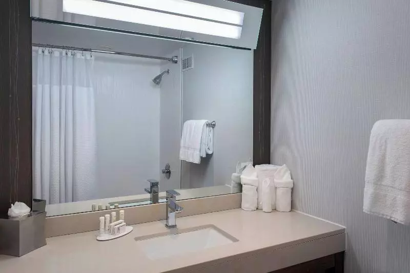キングサイズベッドのスタンダードルーム, Courtyard By Marriott Newburgh Stewart Airport