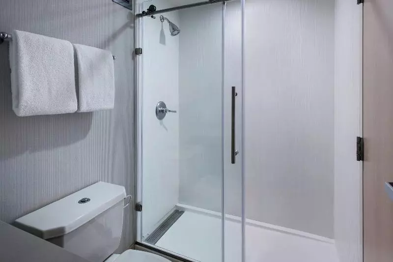 キングサイズベッドのスタンダードルーム, Courtyard By Marriott Newburgh Stewart Airport