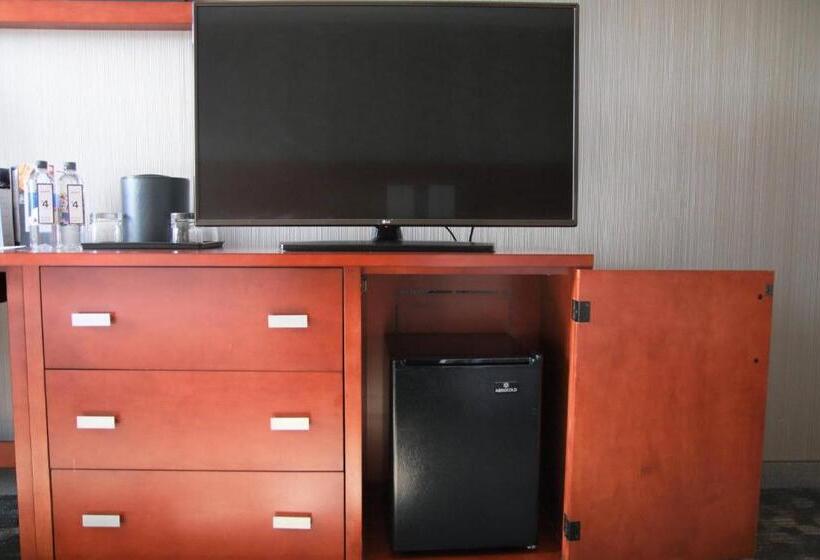 Стандартный Номер Кровать Кинг, Courtyard Waterbury Downtown