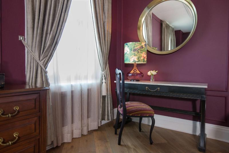 غرفة كلاسيكية, The Culver