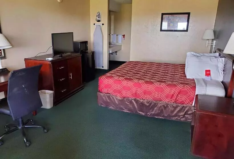 キングサイズベッドのスタンダードルーム, Econolodge Junction