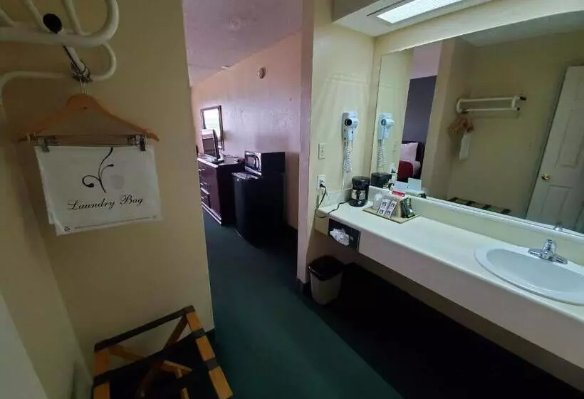 キングサイズベッドのスタンダードルーム, Econolodge Junction