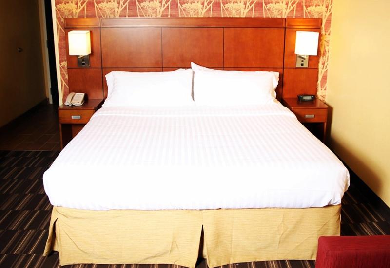 带大床的标准间, Holiday Inn Express Tifton, An Ihg