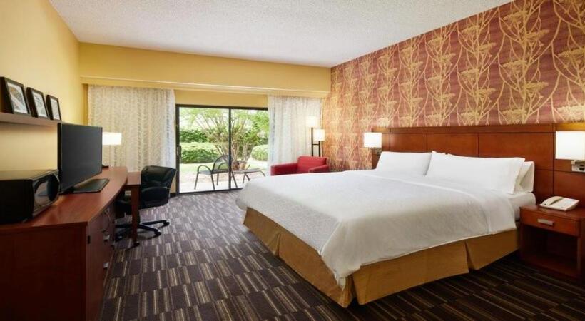 Люкс с Балконом, Holiday Inn Express Tifton, An Ihg