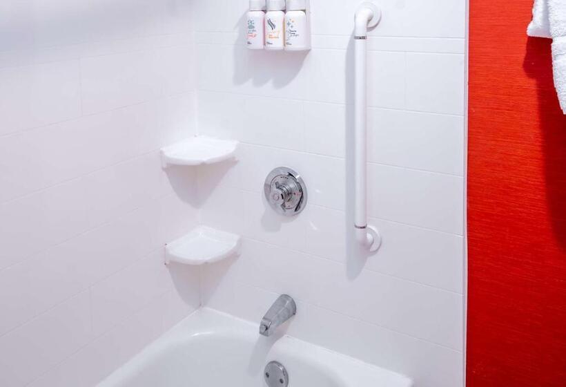 اتاق استاندارد با تخت بزرگ, Iowa Inn Bettendorf Quad Cities