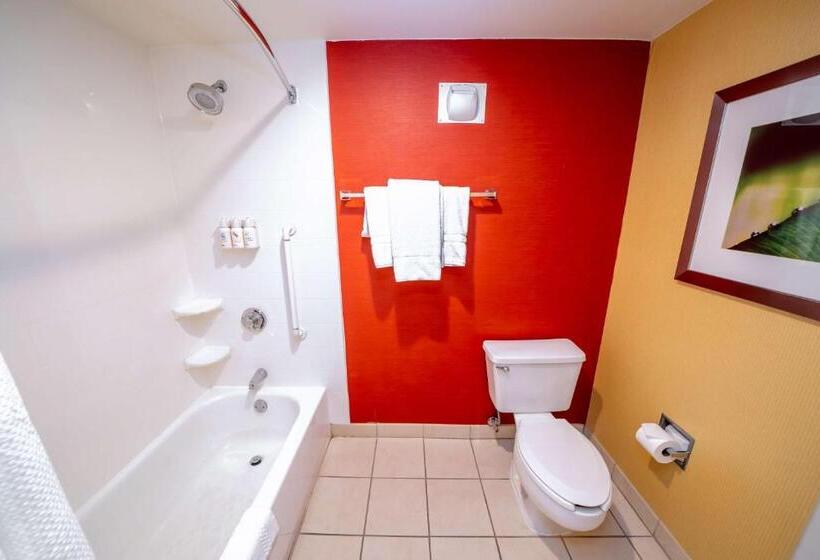 اتاق استاندارد, Iowa Inn Bettendorf Quad Cities