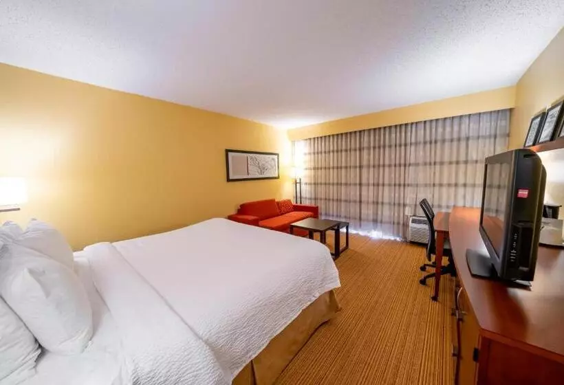 キングサイズベッドのエクゼクティブルーム, Iowa Inn Bettendorf Quad Cities