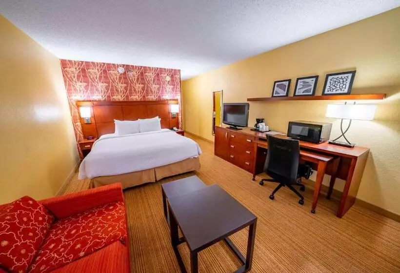 身障者適用キングサイズベッドルーム, Iowa Inn Bettendorf Quad Cities