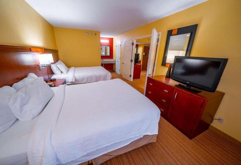 Suite Queen Bed, Iowa Inn Bettendorf Quad Cities