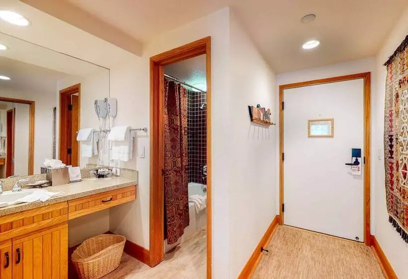 اتاق استاندارد با تخت بزرگ, The Charter At Beaver Creek F425