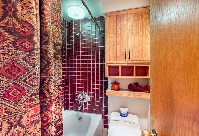 스탠다드 룸 킹사이즈 침대, The Charter At Beaver Creek F425