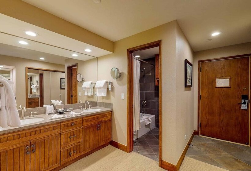 اتاق استاندارد با تخت بزرگ, The Charter At Beaver Creek F425