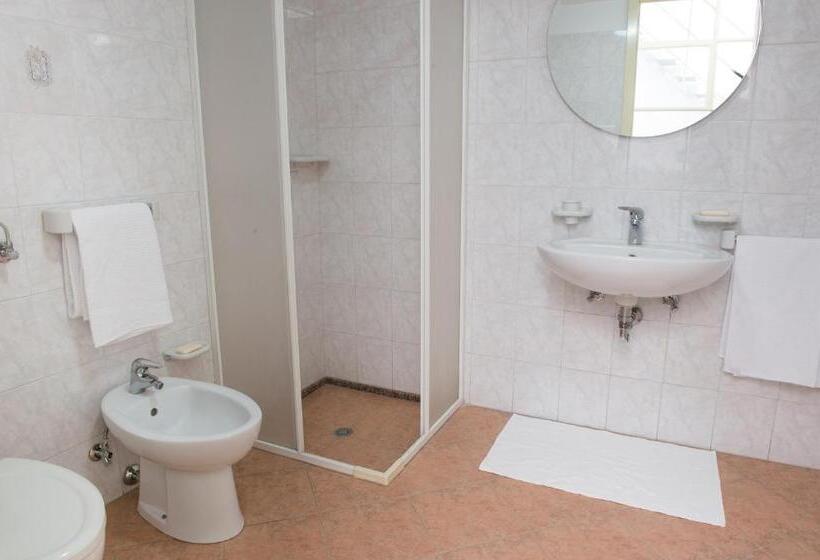 غرفة قياسية رباعية, B&b Pozzi Dolci