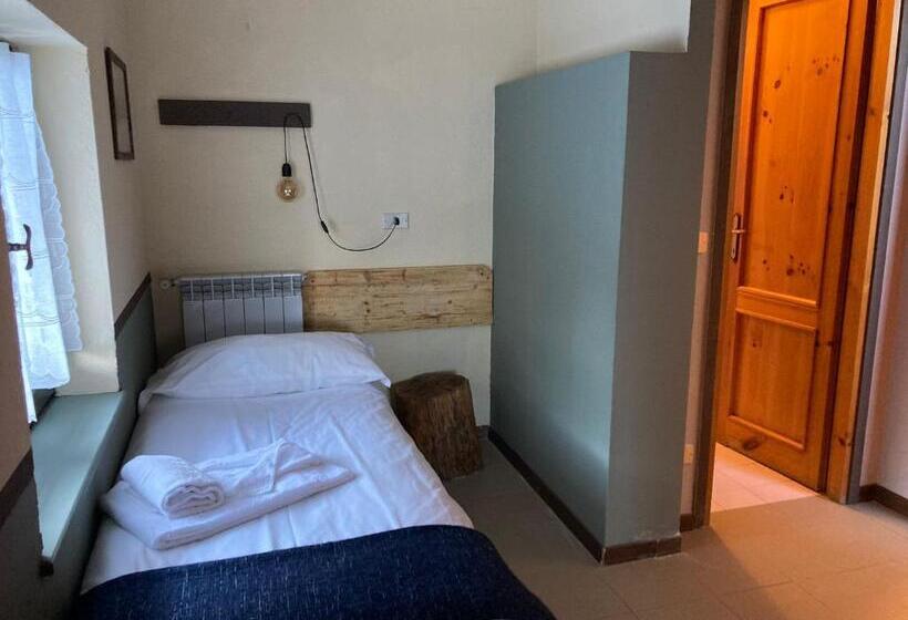 标准三人间, Chalet Capannina