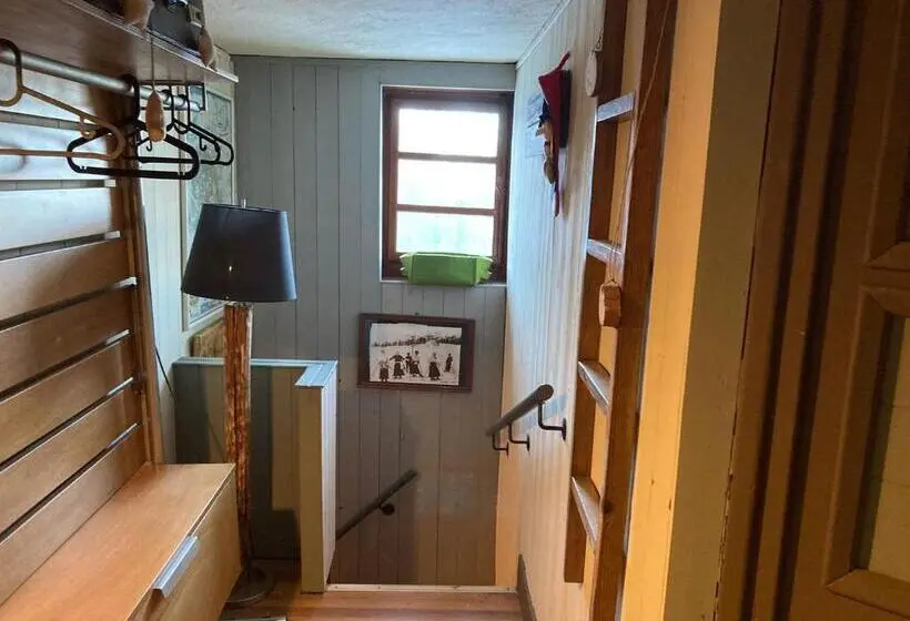 Perhehuone, Chalet Capannina