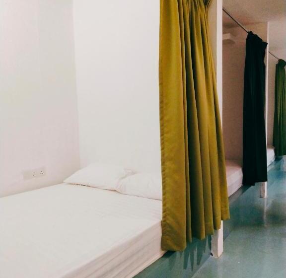 Кровать в Общей Комнате, Beds In Garden Hostel Sdn Bhd