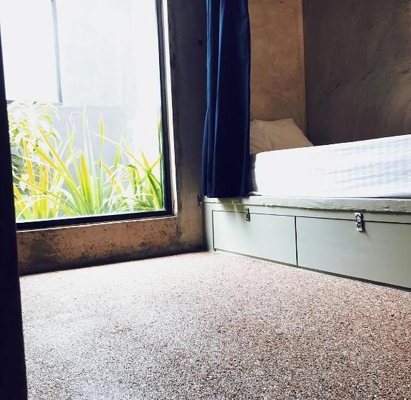 Кровать в Общей Комнате, Beds In Garden Hostel Sdn Bhd