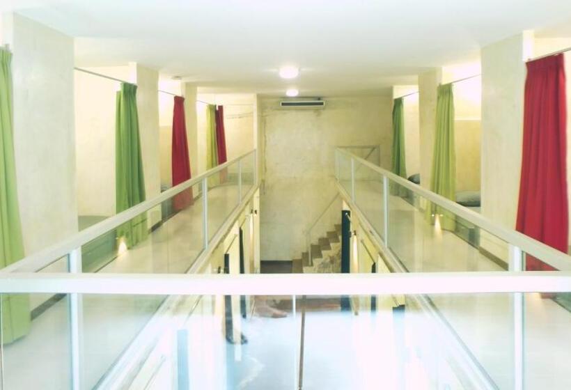 Бунгало Стандарт Вид на Сад, Beds In Garden Hostel Sdn Bhd