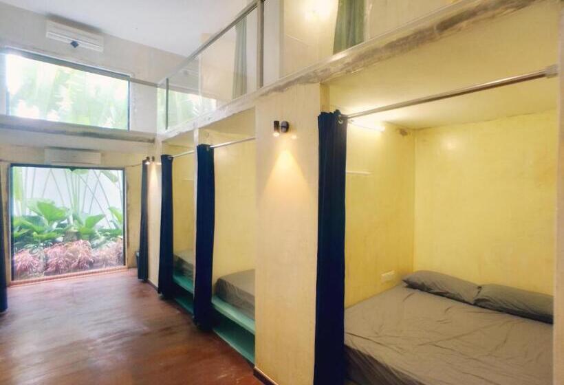 בונגלו סטנדרט עם נוף לגינה, Beds In Garden Hostel Sdn Bhd
