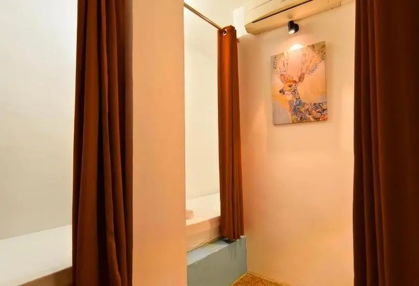 コンフォートトリプルルーム, Beds In Garden Hostel