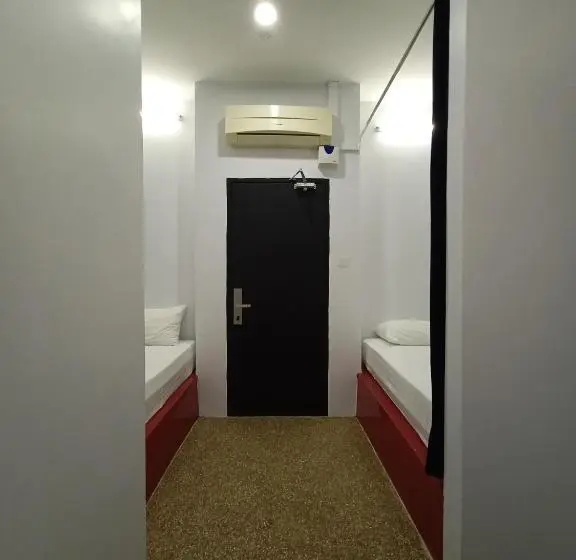 スタンダードルーム, Beds In Garden Hostel