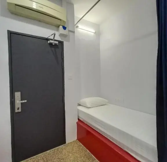 スタンダードルーム, Beds In Garden Hostel