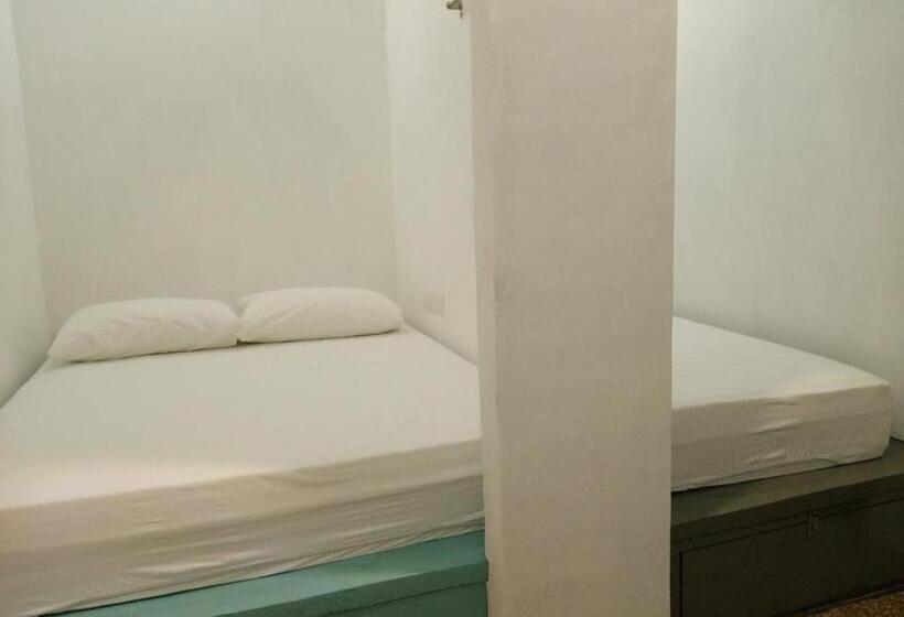 חדר סטנדרט לארבעה, Beds In Garden Hostel Sdn Bhd