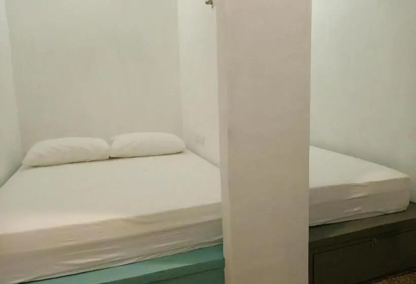 スタンダード４人部屋, Beds In Garden Hostel