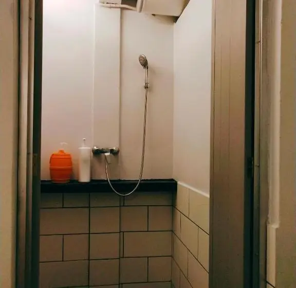 スイート（家族用）, Beds In Garden Hostel