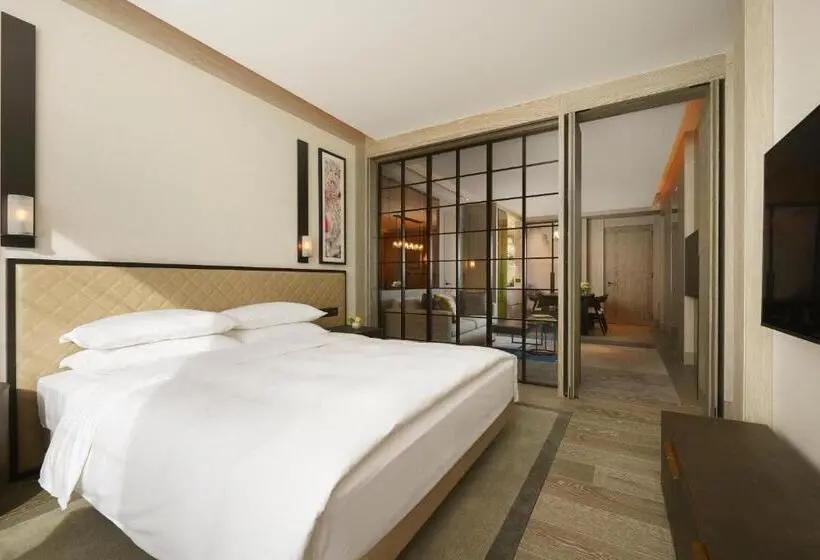 Standard Room King Size Bed