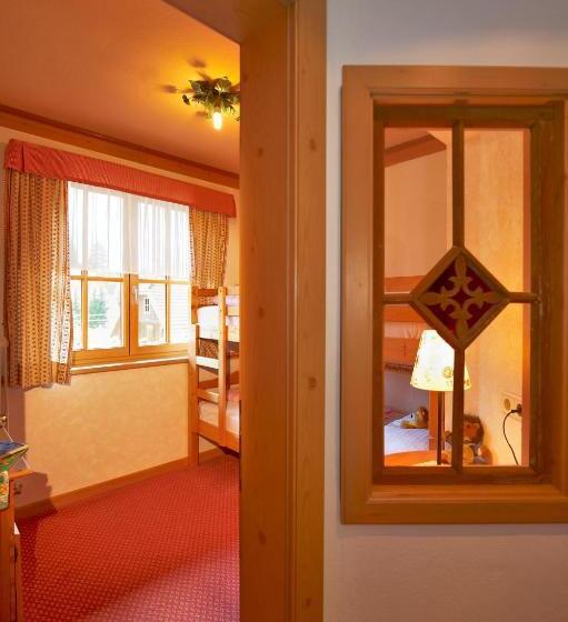 Family Suite, Blasiwirt
