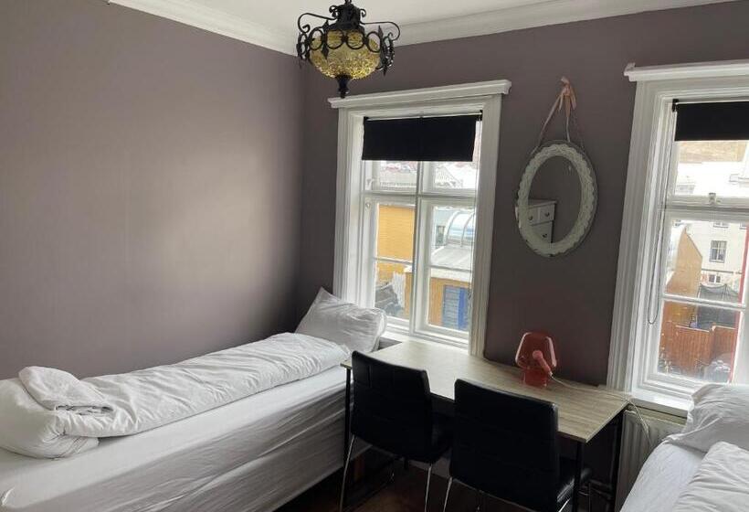 اتاق استاندارد با سرویس بهداشتی مشترک, Managisting Guesthouse