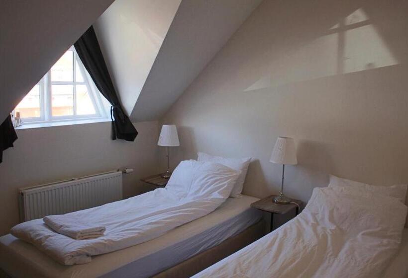 اتاق استاندارد با سرویس بهداشتی مشترک, Managisting Guesthouse