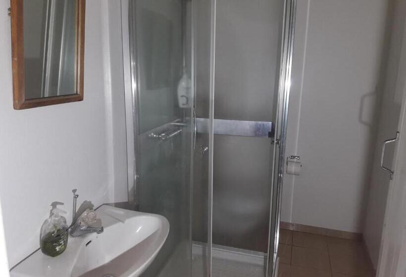 اتاق خانوادگی با سرویس بهداشتی مشترک, Managisting Guesthouse