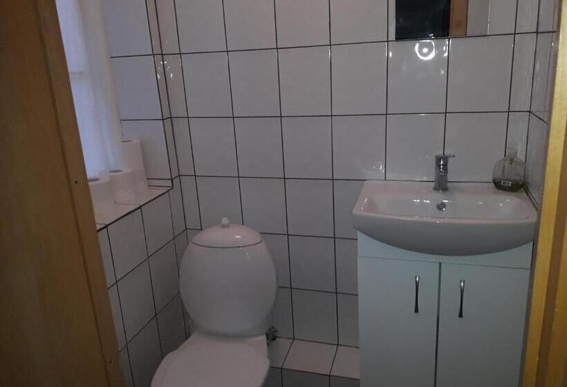 اتاق خانوادگی با سرویس بهداشتی مشترک, Managisting Guesthouse