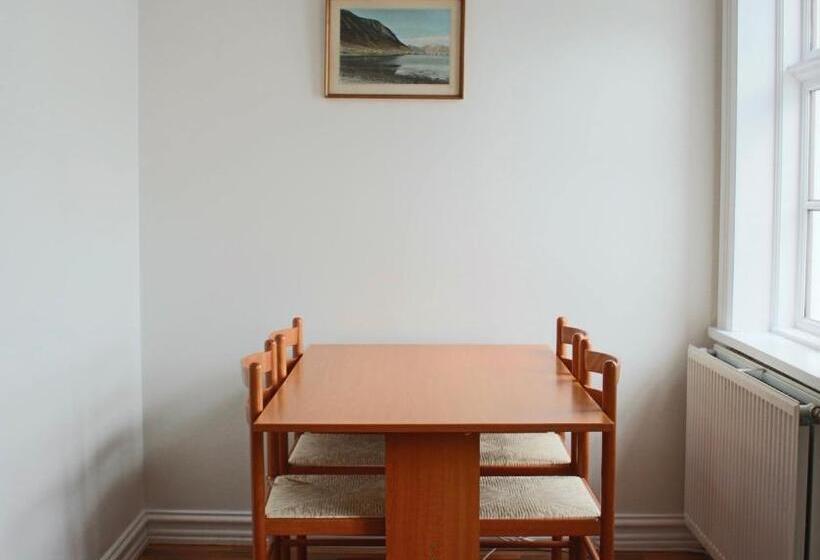 اتاق استاندارد سه تخته با سرویس بهداشتی مشترک, Managisting Guesthouse