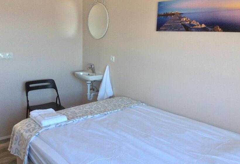 اتاق استاندارد با چشمانداز دریا, Við Hafið Guesthouse