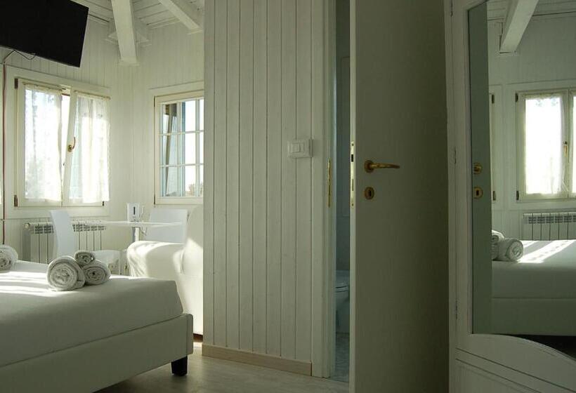 اتاق سوپریور با تخت بزرگ, Junior Suites Venezia