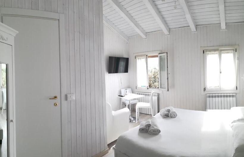 اتاق لوکس با تخت بزرگ, Junior Suites Venezia