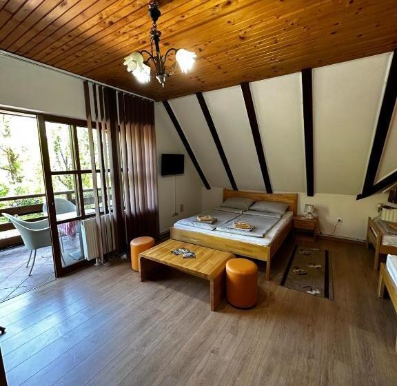 اتاق اکونومی, Prenoćište/restoran Lovac