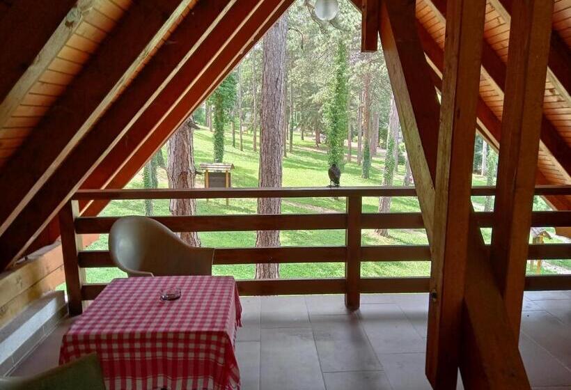 اتاق استاندارد با بالکن, Prenoćište/restoran Lovac