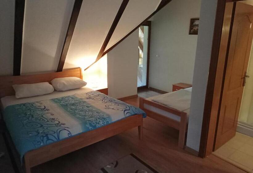 اتاق استاندارد با بالکن, Prenoćište/restoran Lovac