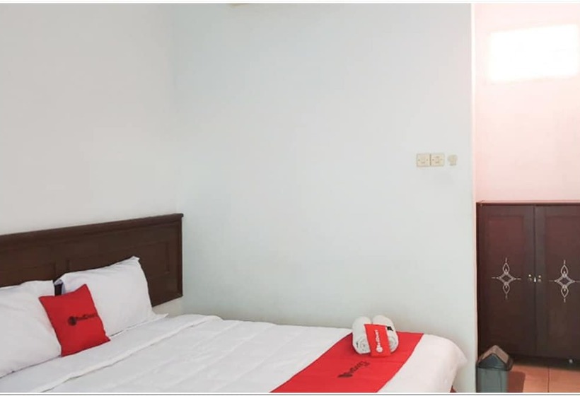 Standard Szoba, Reddoorz Near Bojonegoro Train Station