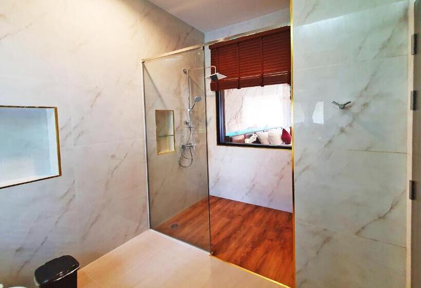 スタンダードルーム, Rnana Grand