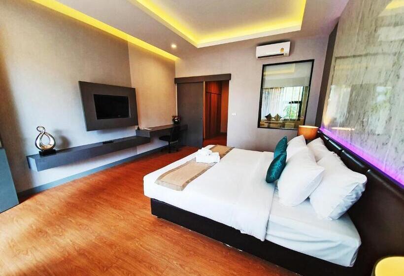 キングサイズベッドのスタンダードルーム, Rnana Grand