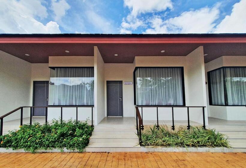 キングサイズベッドのスタンダードルーム, Rnana Grand