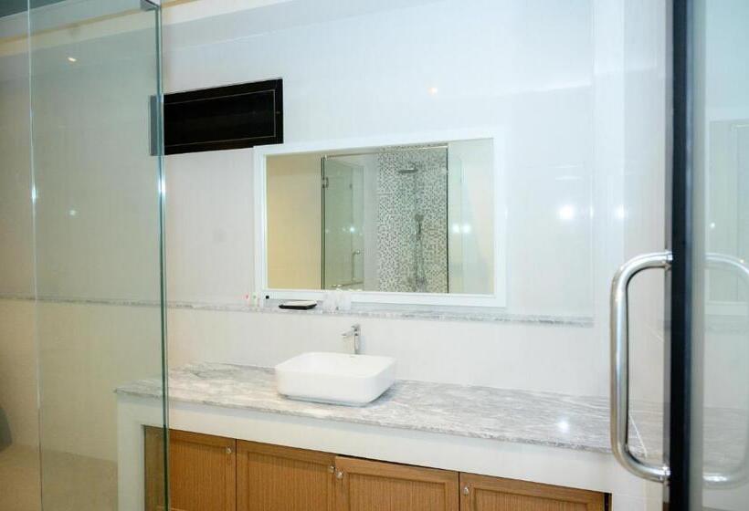 キングサイズベッドのデラックスルーム, Rnana Grand